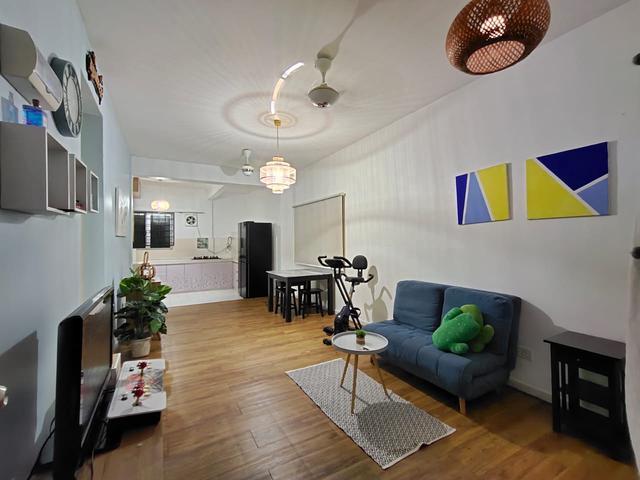 Apartment for sale in Malaka