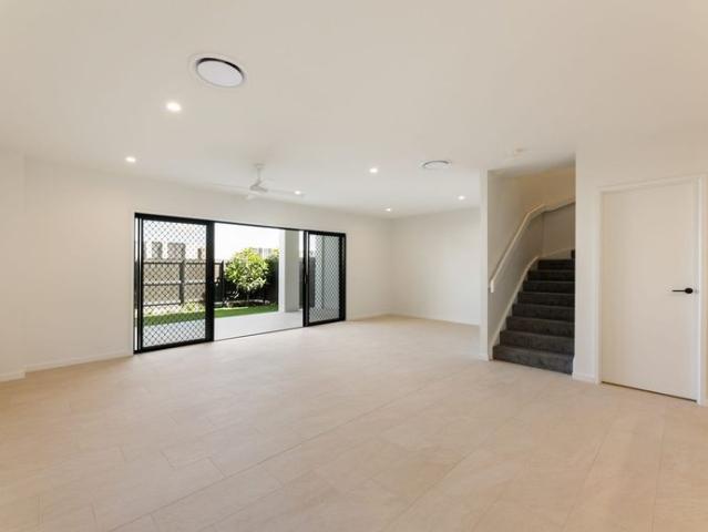 Townhouse for rent in Toombul, Queensland