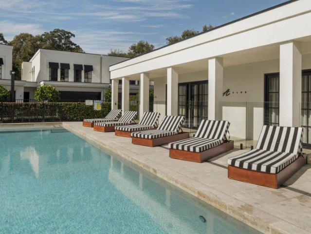 Townhouse for rent in Ormiston, Greater Brisbane