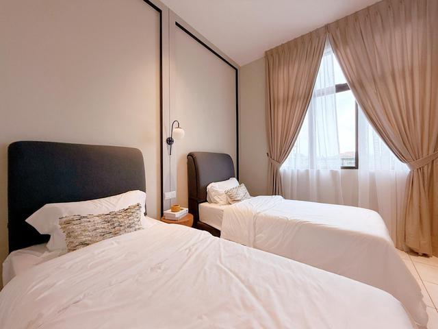 Terraced House for sale in Malaka