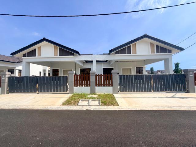 Residential House for sale in Malaka