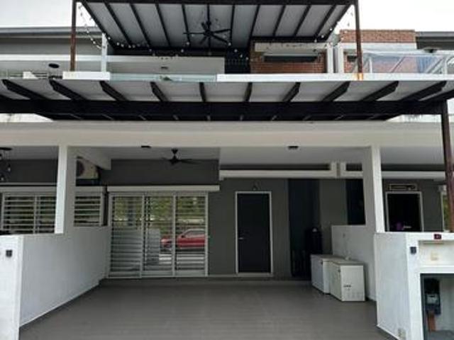 Terraced House for rent in Malaka