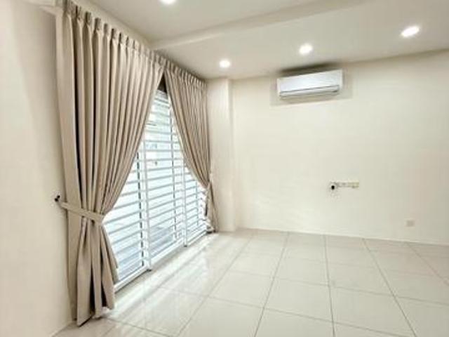 Terraced House for rent in Wellesley, Penang