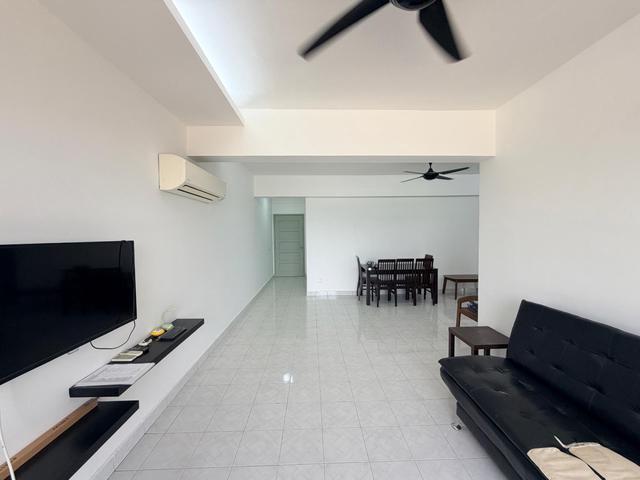 Condominium for rent in Malaka