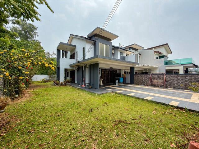 Terraced House for sale in Country Heights Damansara, Kuala Lumpur