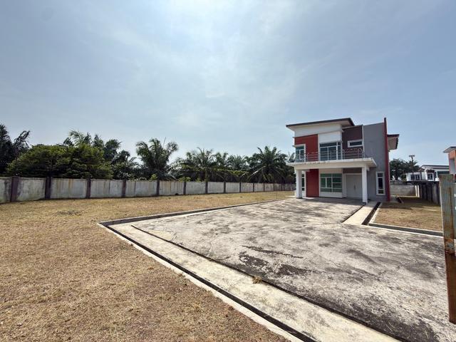 Bungalow for sale in Paya Rumput