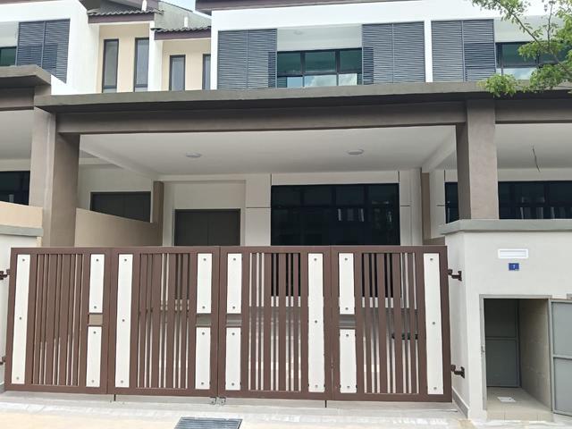 Terraced House for rent in Malaka