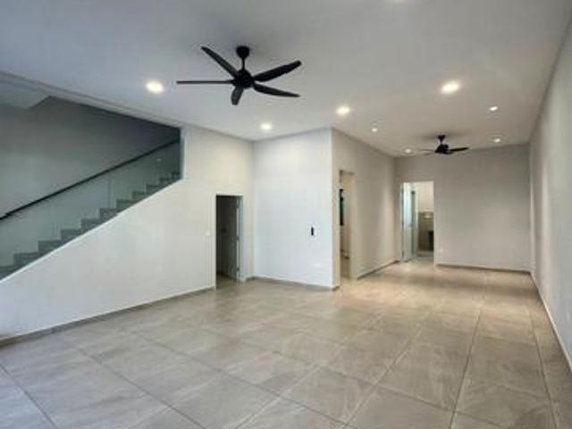Terraced House for rent in Malaka