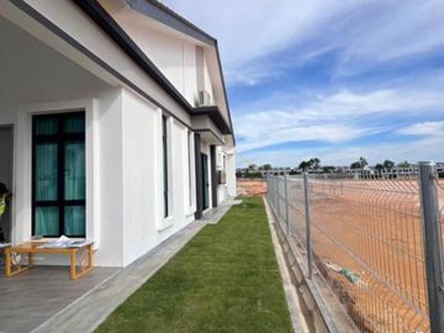 Residential House for sale in Malaka