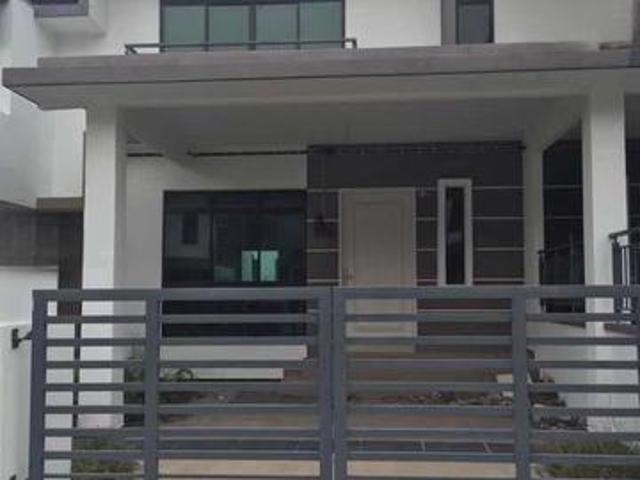 Terraced House for sale in Malaka