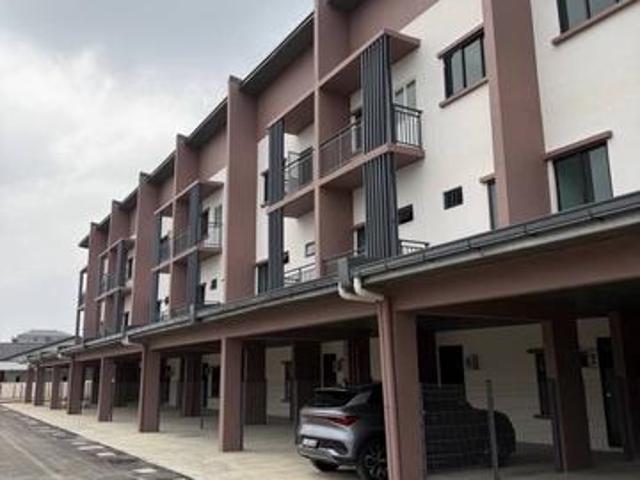 Townhouse for sale in Kuching, Bahagian Kuching