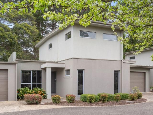Townhouse for sale in Balnarring, Melbourne