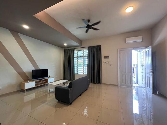 Terraced House for rent in Malaka