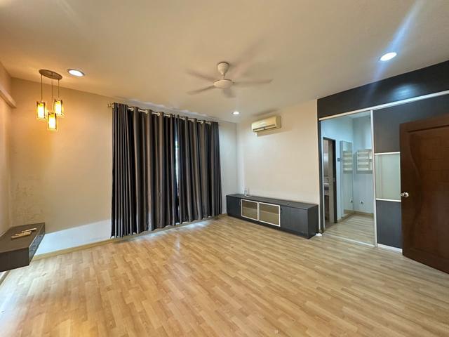 Terraced House for sale in Seri Kembangan, Majlis Bandaraya Subang Jaya