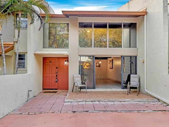 Condo for sale in Plantation