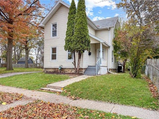 House for sale in Elyria, Ohio