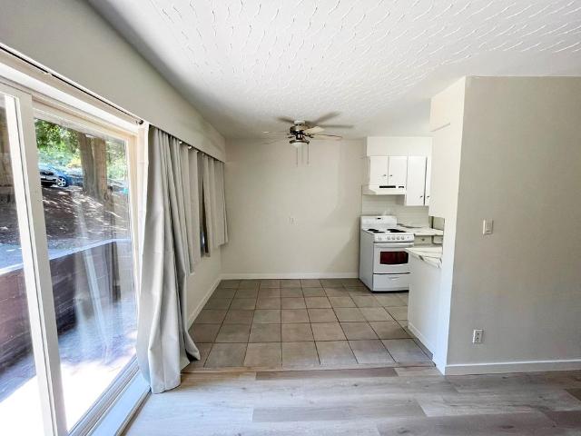 Apartment for rent in City Centre, Surrey