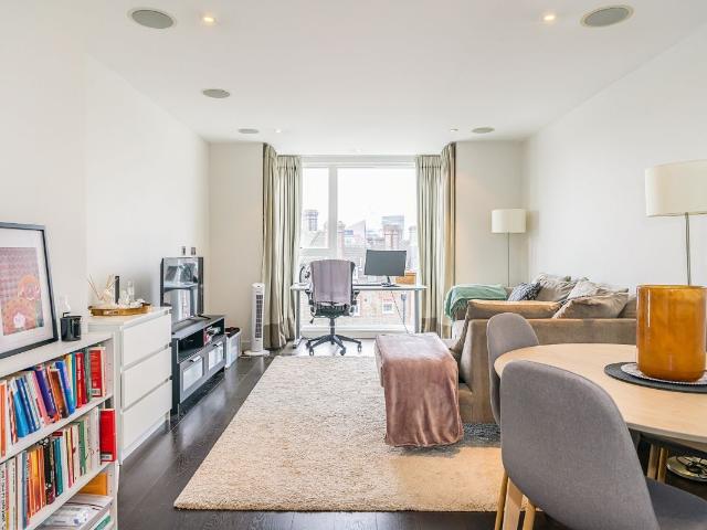 Apartment for rent in Belgravia, Greater London