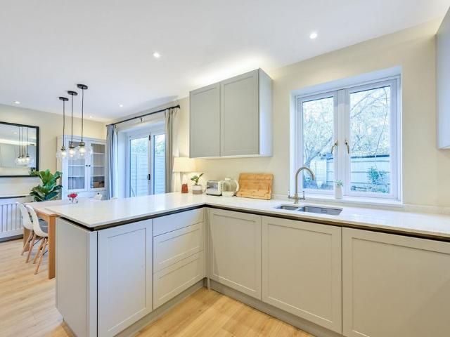 House for rent in Clapham, Greater London