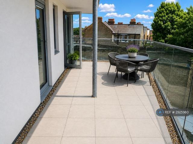 House for rent in Clapham, Greater London