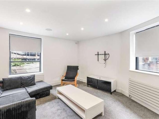 House for rent in London Borough of Southwark, Greater London