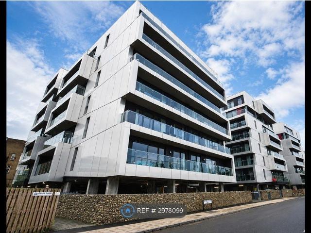 Apartment for rent in Lakenham, East Bank