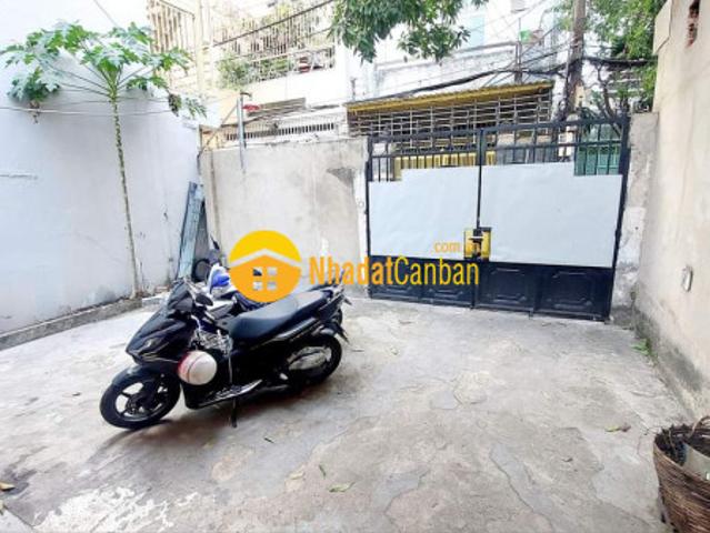 Nhà mặt phố bán