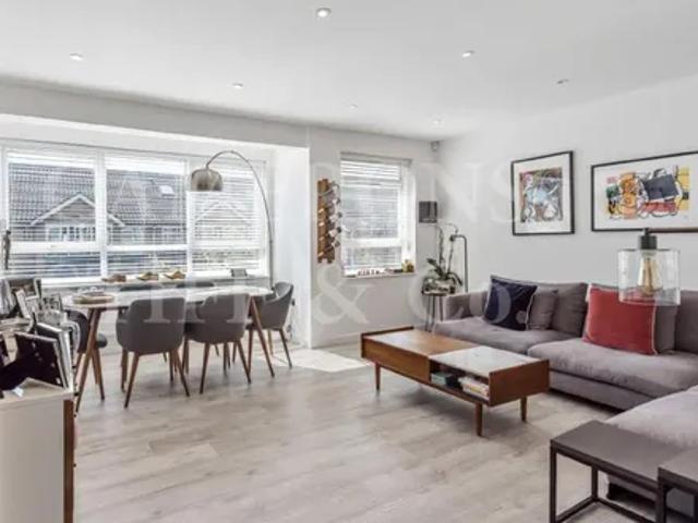 Apartment for rent in Dollis Hill, Greater London