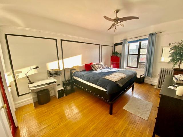 Room for rent in Arverne, New York