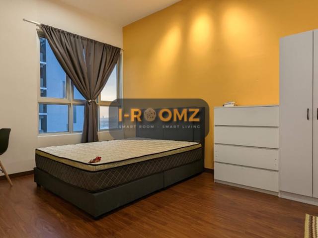 Room for rent in Petaling, Alam Impian