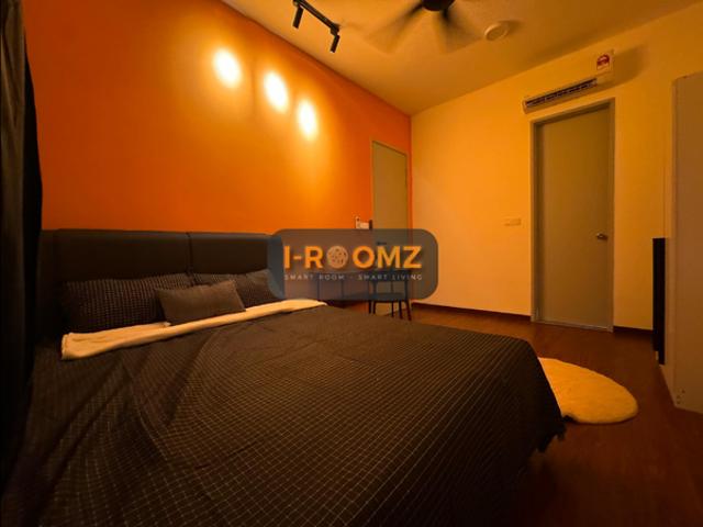 Room for rent in Petaling, Alam Impian