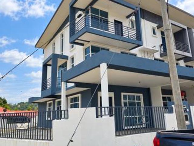 Terraced House for rent in Kampung Penampang Proper, Bahagian Pantai Barat