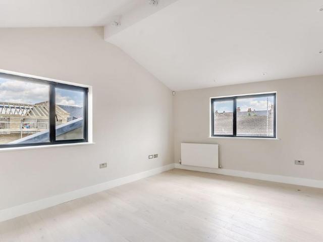 Apartment for rent in Hammersmith, Greater London