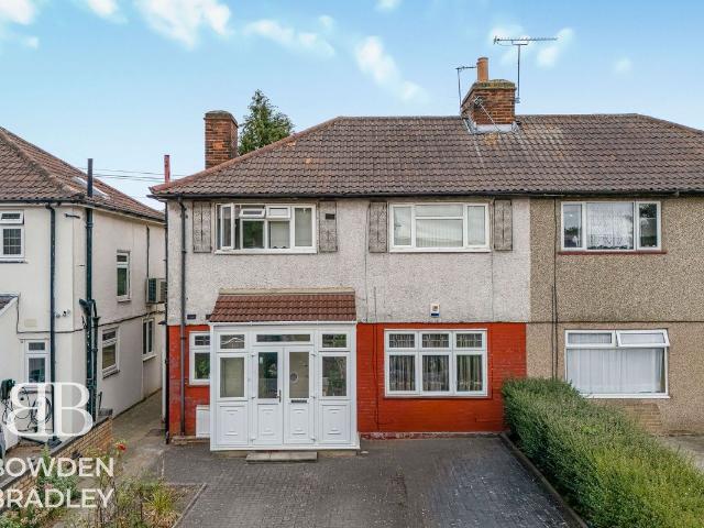 House for rent in Gants Hill, Greater London