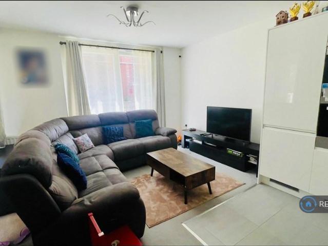 House for rent in Kenton, Greater London