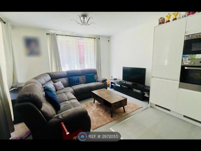 Apartment for rent in Kenton, Greater London