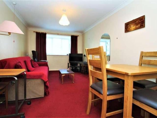 Apartment for rent in Greenhill, Greater London