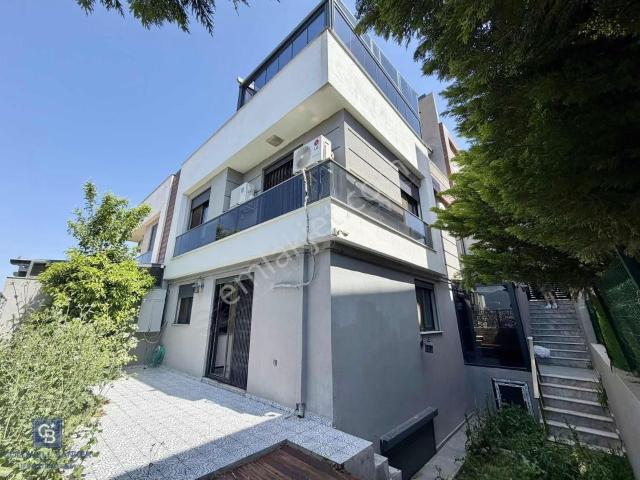 Gaziemir, İzmir içerisinde satılık Villa