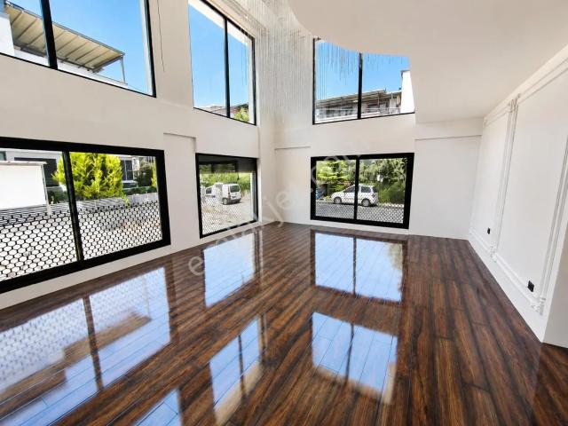 Beyazevler Mahallesi, Gaziemir içerisinde satılık Villa