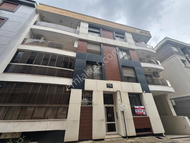 Gaziemir, İzmir içerisinde satılık mülk