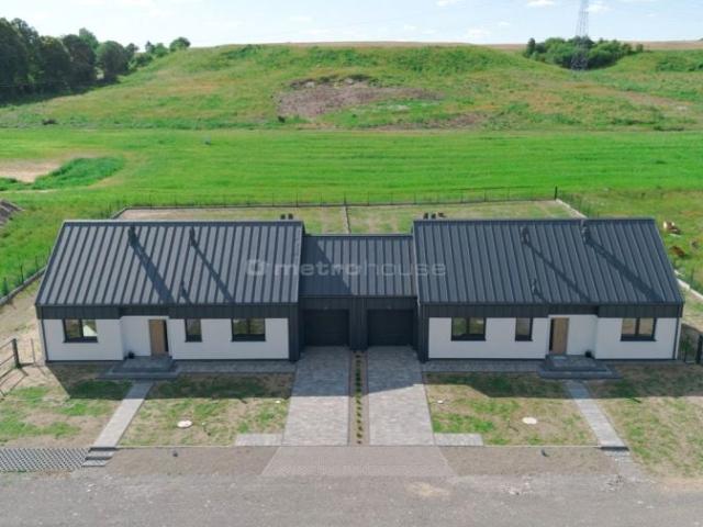 Dom na sprzedaż w Jastrowie, Wielkopolskie