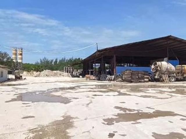 Warehouse for sale in Pahang