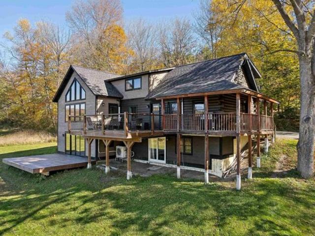 House for sale in Royalton