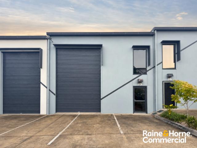 Warehouse for rent in Toombul, Queensland