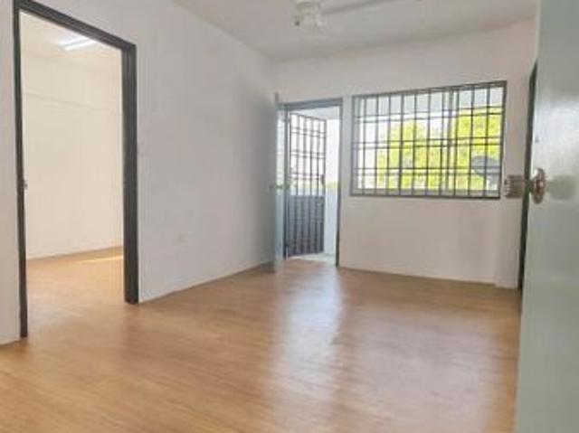 Flat for sale in Bandar Baru Permas Jaya, Kampung Senibong