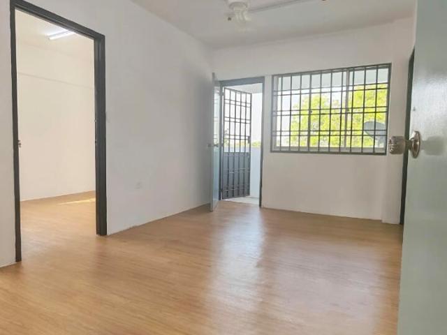 Flat for sale in Kampung Sungai Rinting, Masai