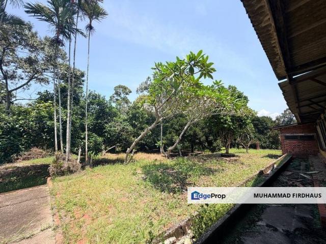 Shop for sale in Johor