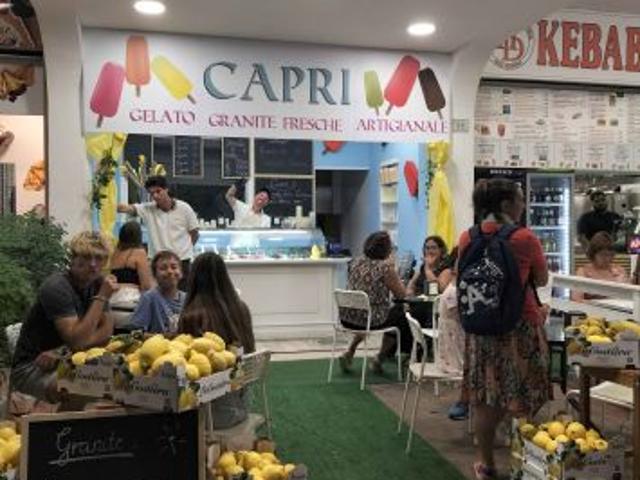 Locale Commerciale in affitto a Bellaria, Reggio Emilia