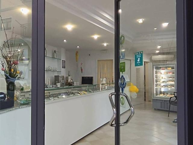 Locale Commerciale in vendita a Puglia, Brindisi