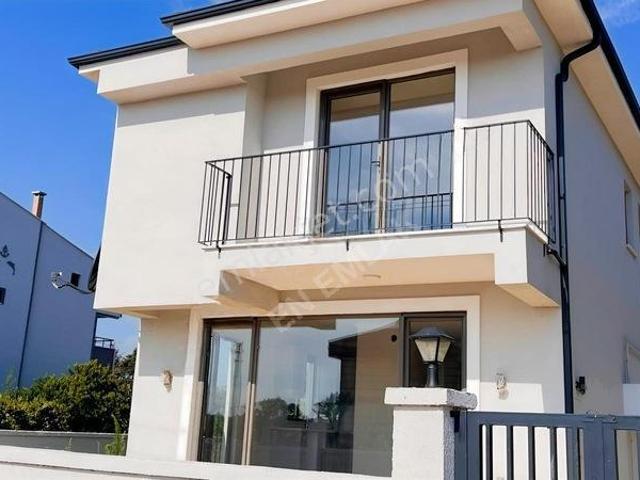Hoca Hamza Mahallesi, Gelibolu içerisinde satılık Villa
